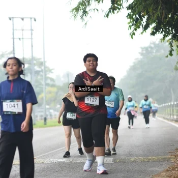 Runner Photo 8858279