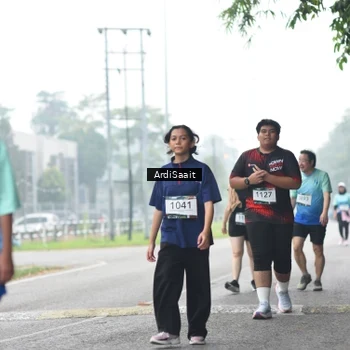 Runner Photo 8858285