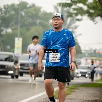 Runner Photo 8858335