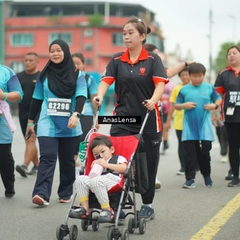 Runner Photo 8858358