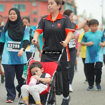 Runner Photo 8858390