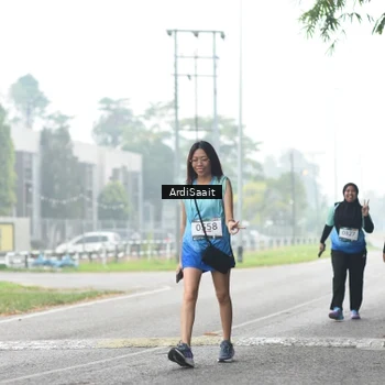 Runner Photo 8858398