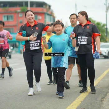 Runner Photo 8858426