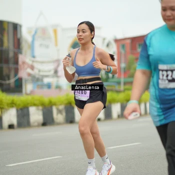 Runner Photo 8858471