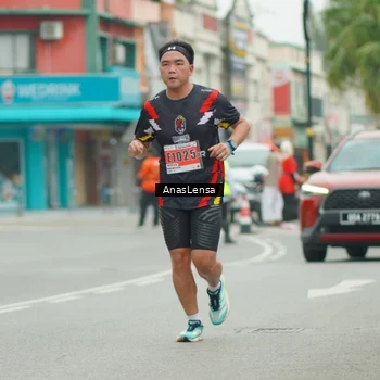 Runner Photo 8858473