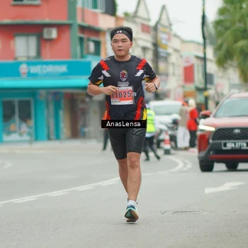 Runner Photo 8858476