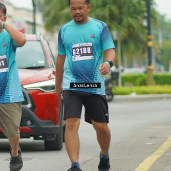 Runner Photo 8858535
