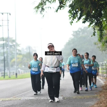 Runner Photo 8858546
