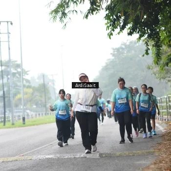 Runner Photo 8858558
