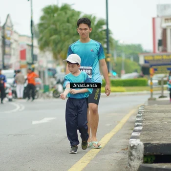 Runner Photo 8858587