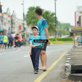 Runner Photo 8858602