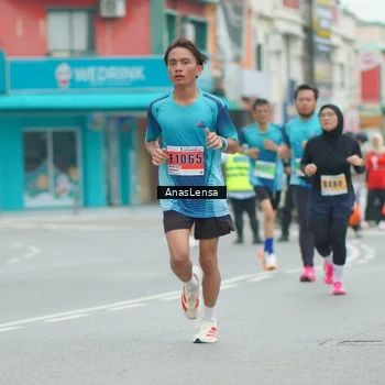 Runner Photo 8858630