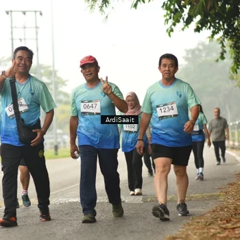 Runner Photo 8858635