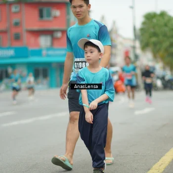 Runner Photo 8858642
