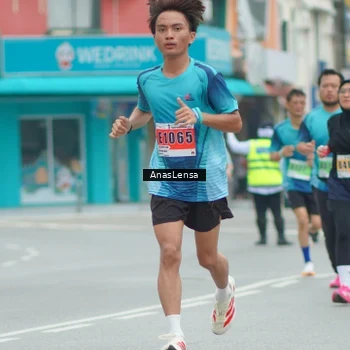 Runner Photo 8858660