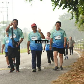 Runner Photo 8858665