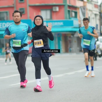 Runner Photo 8858686