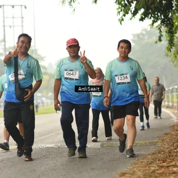 Runner Photo 8858687
