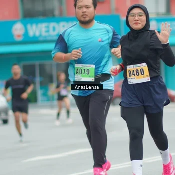 Runner Photo 8858688