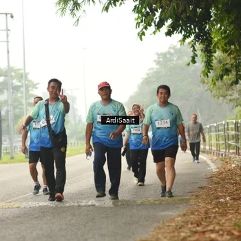Runner Photo 8858691
