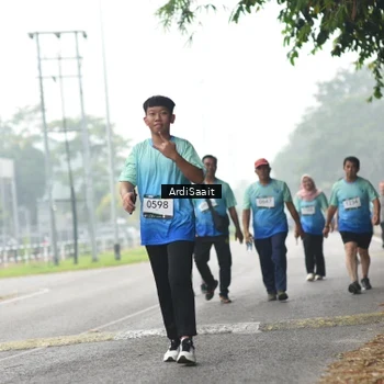 Runner Photo 8858692