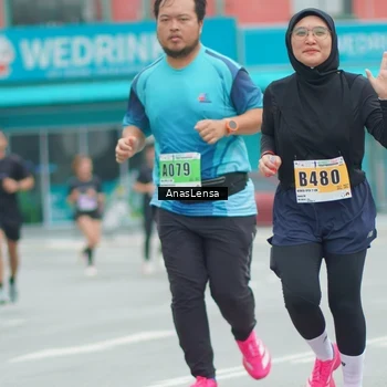Runner Photo 8858705