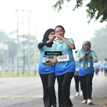 Runner Photo 8858734