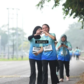 Runner Photo 8858745