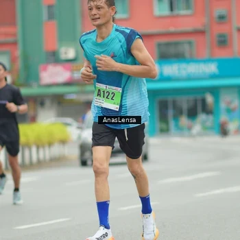 Runner Photo 8858769