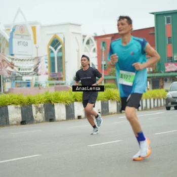 Runner Photo 8858781