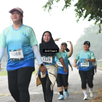 Runner Photo 8858843