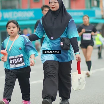 Runner Photo 8858891