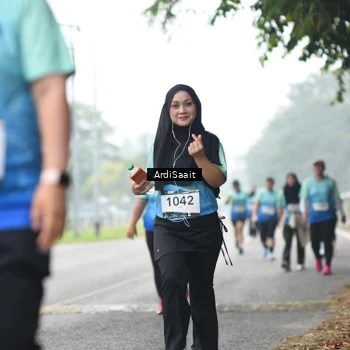 Runner Photo 8858908