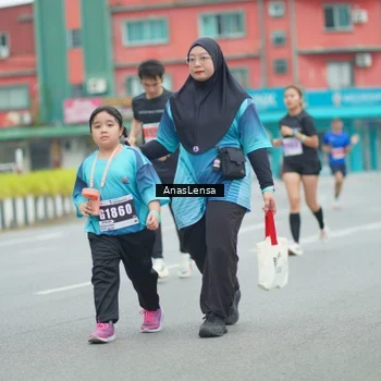 Runner Photo 8858940
