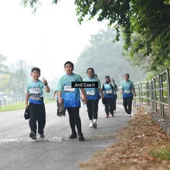 Runner Photo 8859003