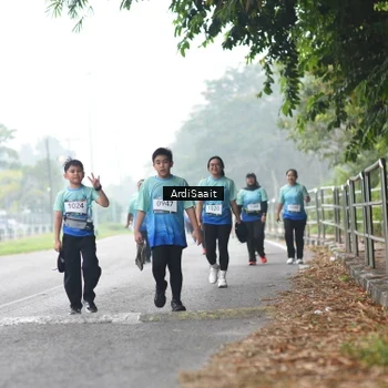 Runner Photo 8859012