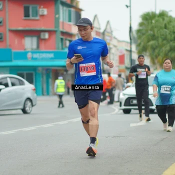 Runner Photo 8859056
