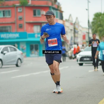 Runner Photo 8859064