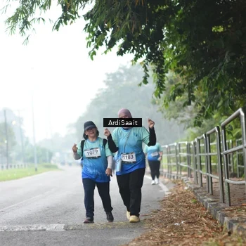 Runner Photo 8859095