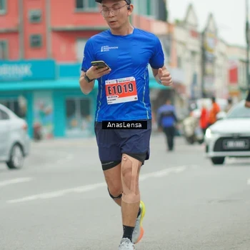 Runner Photo 8859102