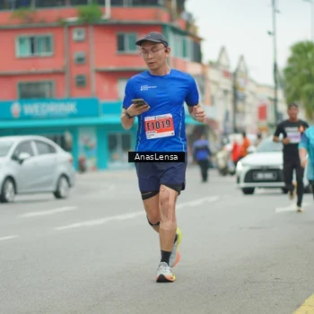Runner Photo 8859106
