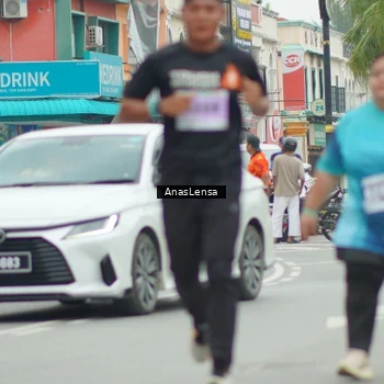Runner Photo 8859108