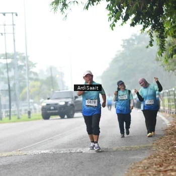 Runner Photo 8859130