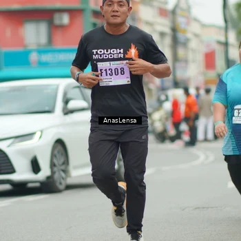 Runner Photo 8859135