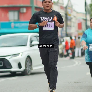 Runner Photo 8859136