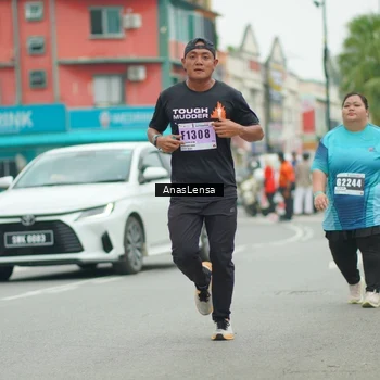 Runner Photo 8859137