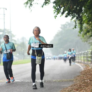 Runner Photo 8859206