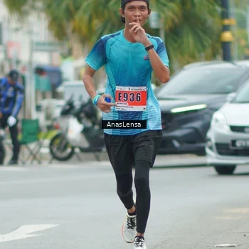 Runner Photo 8859330