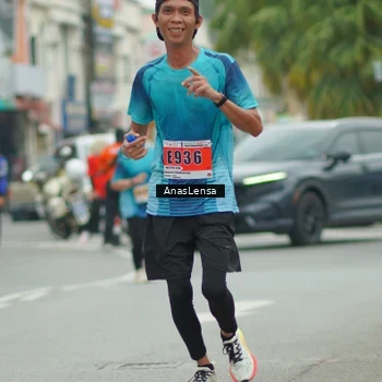 Runner Photo 8859355