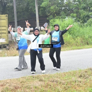 Runner Photo 8859375